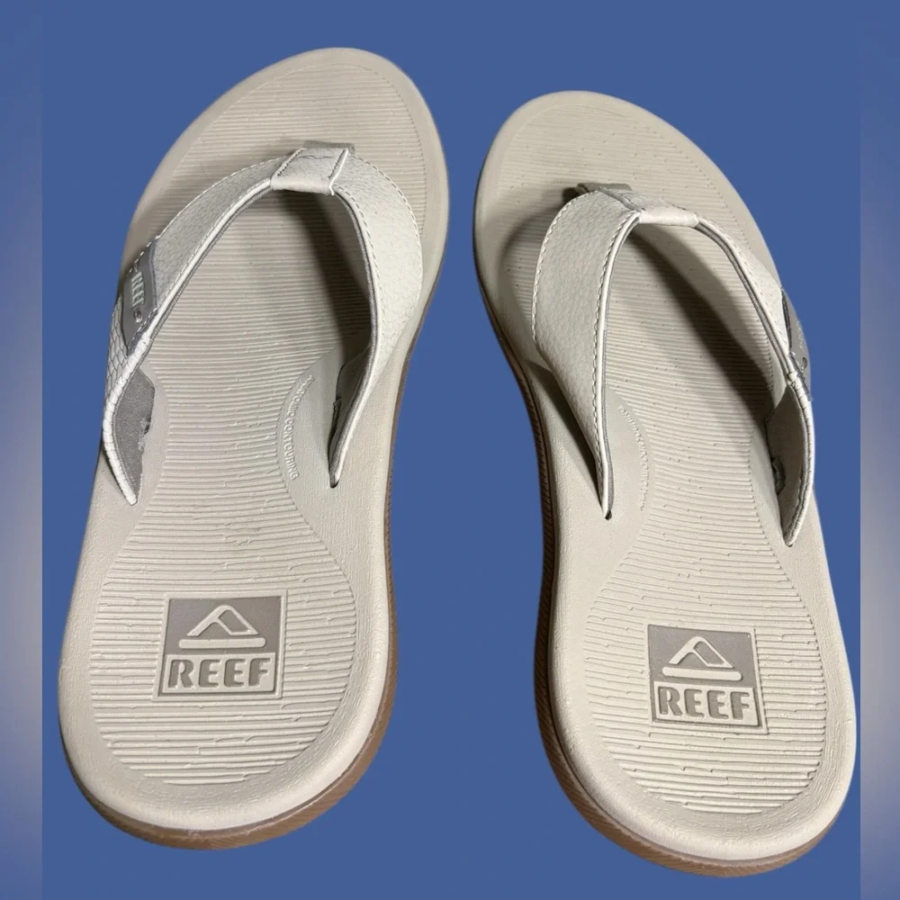 Reef-NWOT Santa Ana Men's Flip Flop Sandals size 7 or women’s 8.5. New w/o tags!